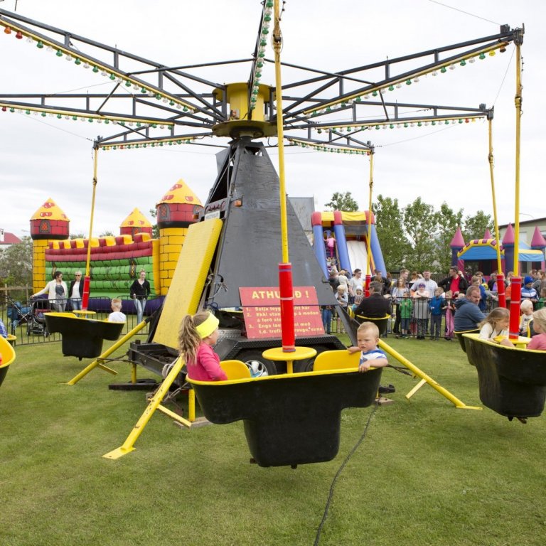 Laus staða við sambýlið á Laugarbraut 8 Akranesi