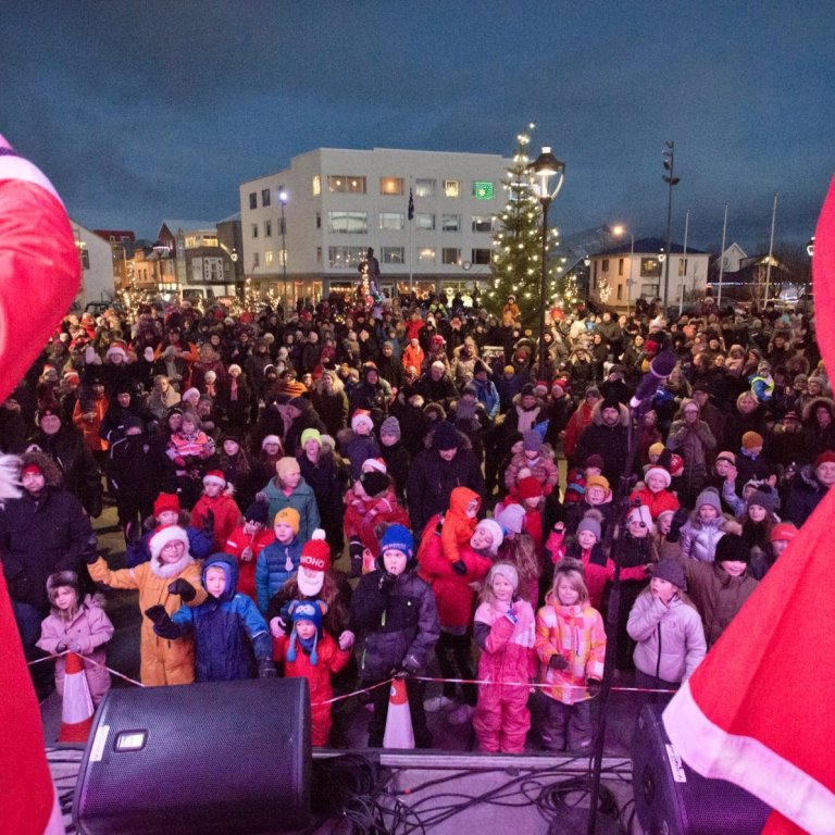 Uppá stól stendur mín kanna. Mynd: Myndsmiðjan