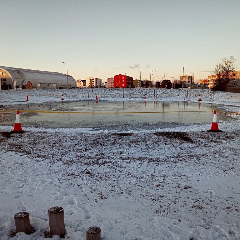 Skautasvellið við Grundaskóla tilbúið eftir yfirferð