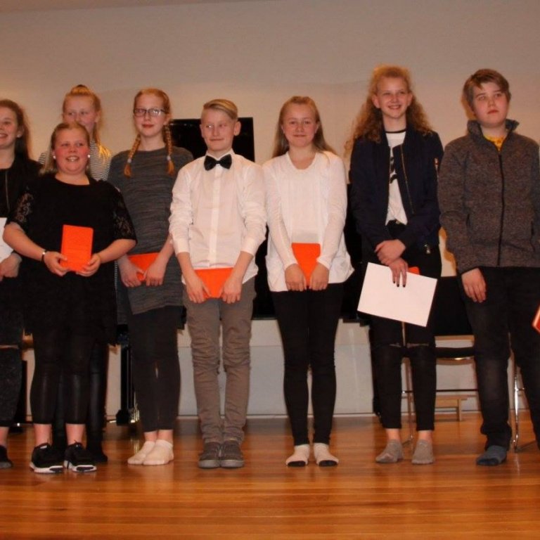 Lokahátíð Upplestrarkeppni grunnskólanna