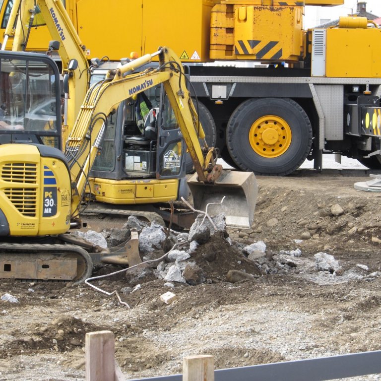 Mynd tekin við endurnýjun Akratorgs.