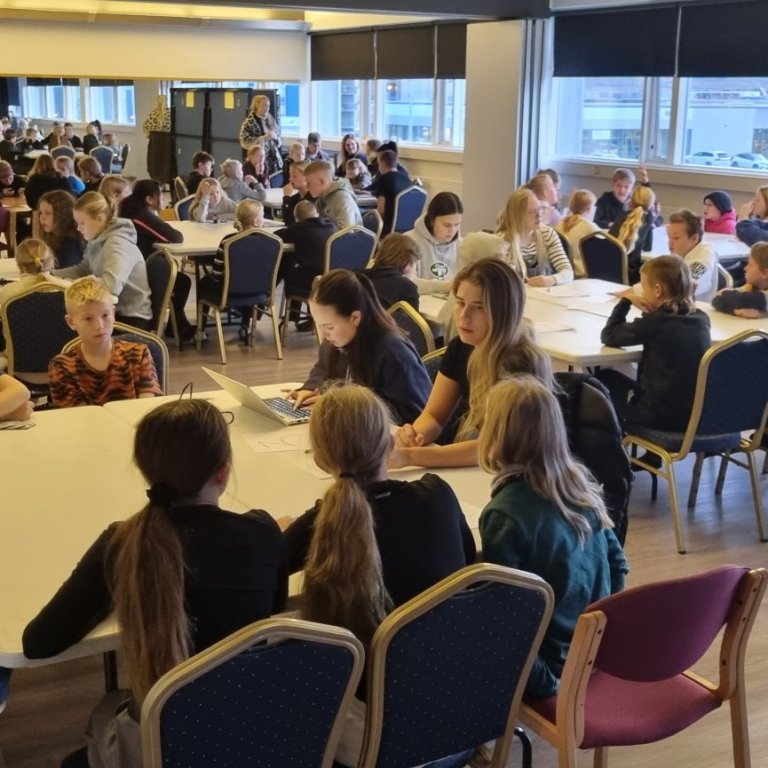 Barna- og ungmennaþing á Akranesi