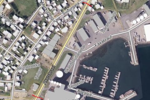 Götulokanir við Akursbraut og Faxabraut á föstudag