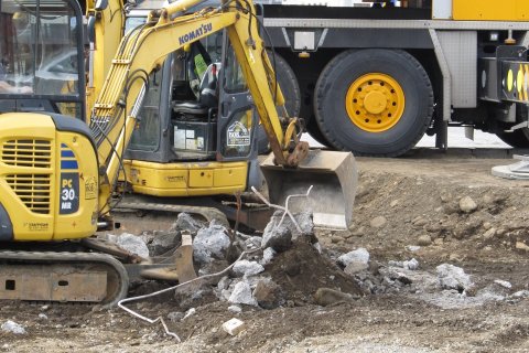Mynd tekin við endurnýjun Akratorgs.