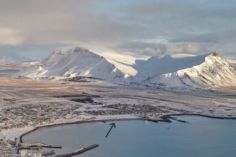 Gönguskíðaspor í kringum æfingasvæðið