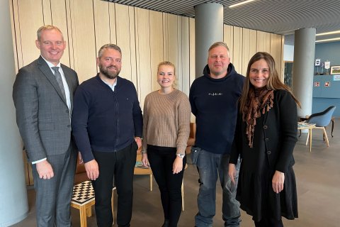 Sævar Freyr Þráinsson, bæjarstjóri, Valgarður Lyngdal Jónsson, bæjarfulltrúi, Líf Lárusdóttir, bæjar…