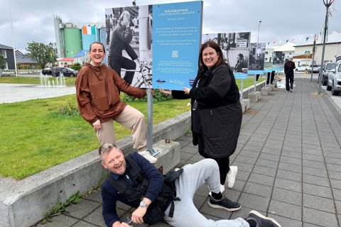Vera Líndal verkefnastjóri menningar- og safnamála hjá Akraneskaupstað, Erla Dís Sigurjónsdóttir hér&hellip;