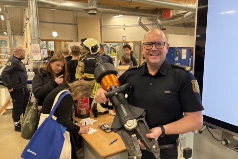 Sigurður Þór Elísson kynnti starf slökkviliðsmanns og sýndi meðal annars þessar klippur.