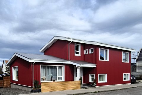 Hér má sjá húsið við Laugarbraut 23, en eigendur þess voru í hópi þeirra sem hlutu umhverfisviðurken…